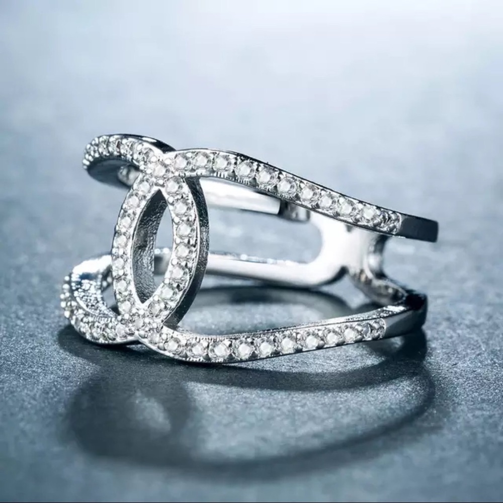 New Women’s Luxury 925 Silver Diamond Ring - Picture 5 of 5